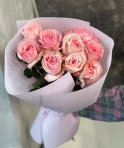 Букет з 9 піоноподібних троянд "Pinky Winky"