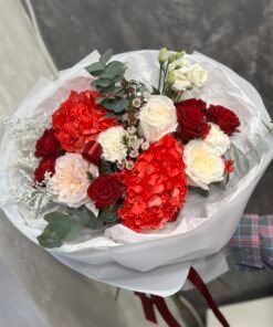 Букет “Red & White” # 502