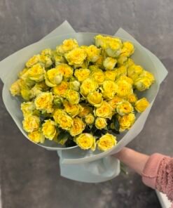 Букет з кущових троянд Fibonacci Gioconda 19 шт