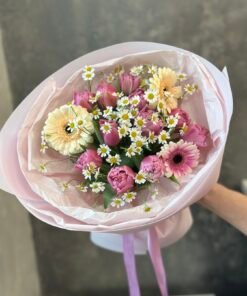 Букет з піоноподібними тюльпанами, ромашками та герберами #113