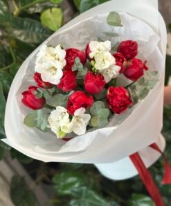 Букет з піоноподібними тюльпанами та фрезія #127