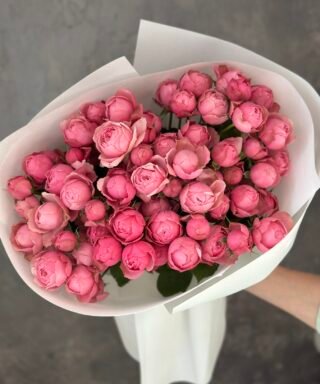 Букет з кущових троянд Silva Pink 15 шт