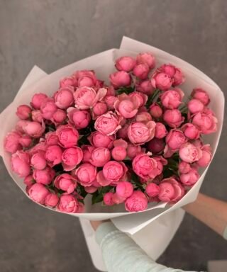 Букет з кущових троянд Silva Pink 21 шт