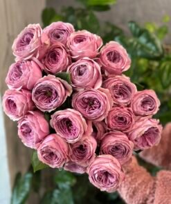 Букет з 9 або 15 піоноподібних троянд "PionyKiss"