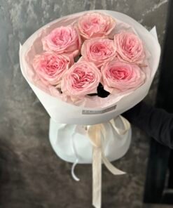 “Parfume” Букет з 7 піоноподібних троянд "Pink O'Hara"